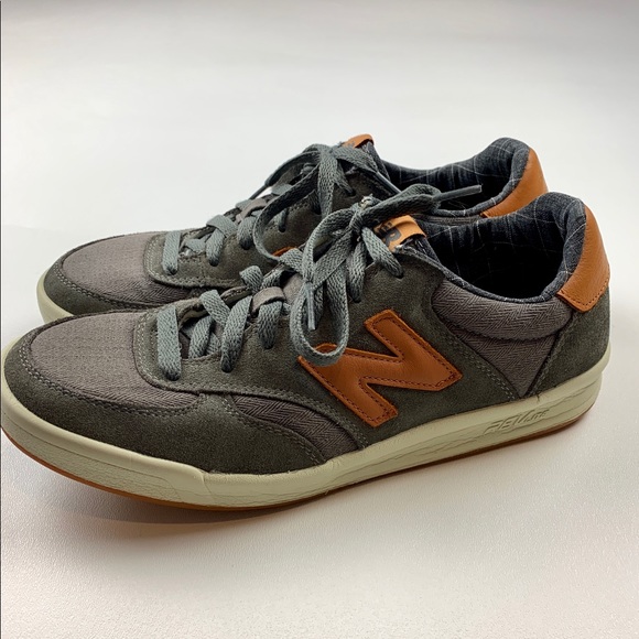 🎉SOLD🎉New Balance Revlite Size 9.5 M Mens Shoes - Picture 1 of 8